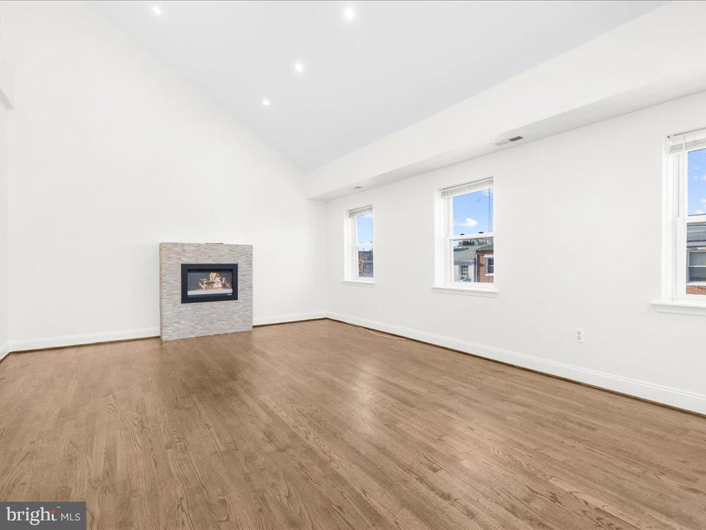723 S CHARLES ST #306