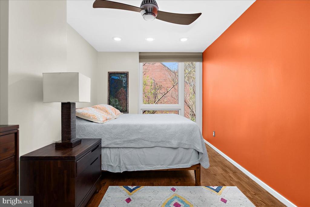 302 W Lafayette Ave