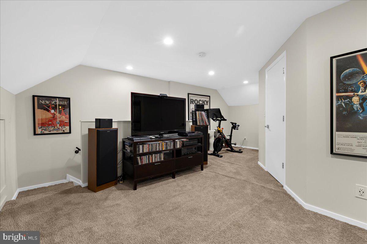 302 W Lafayette Ave