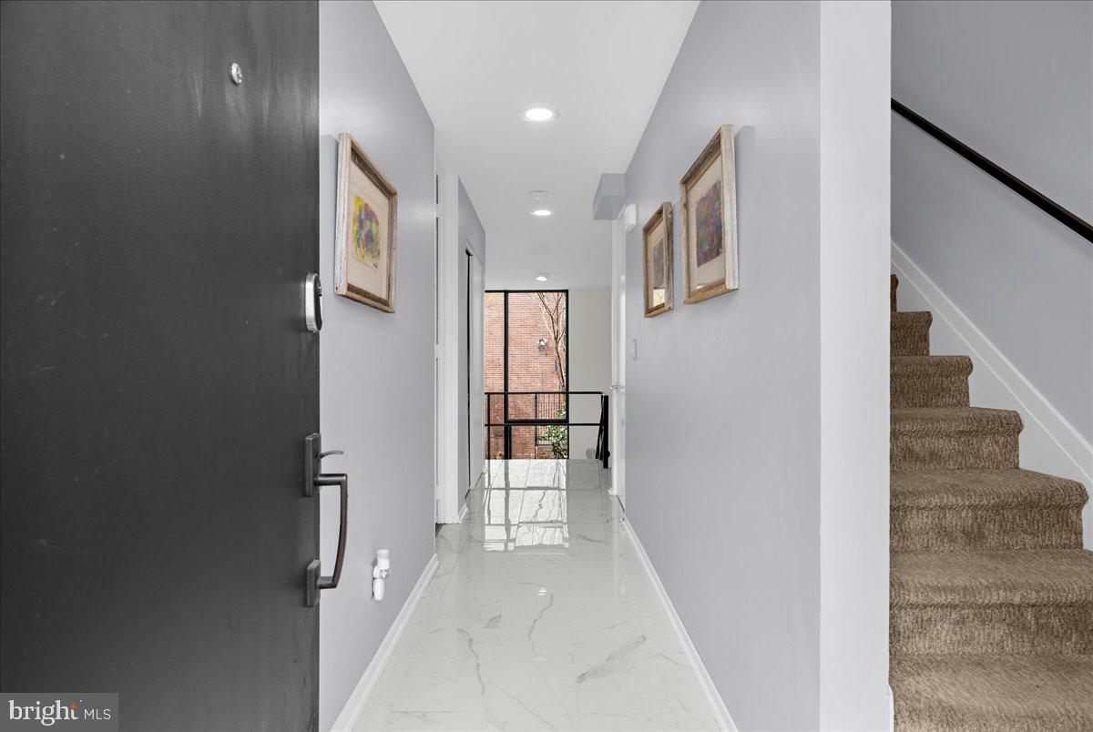 302 W Lafayette Ave