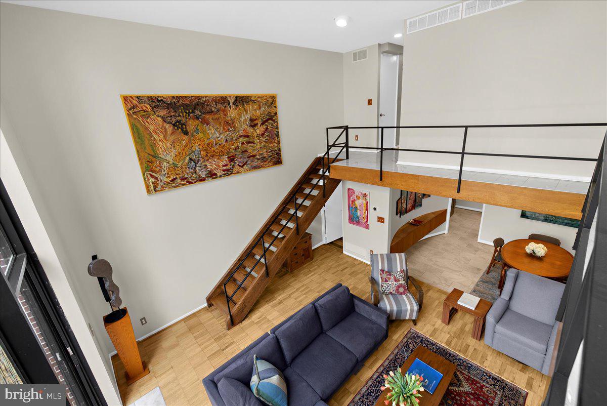 302 W Lafayette Ave
