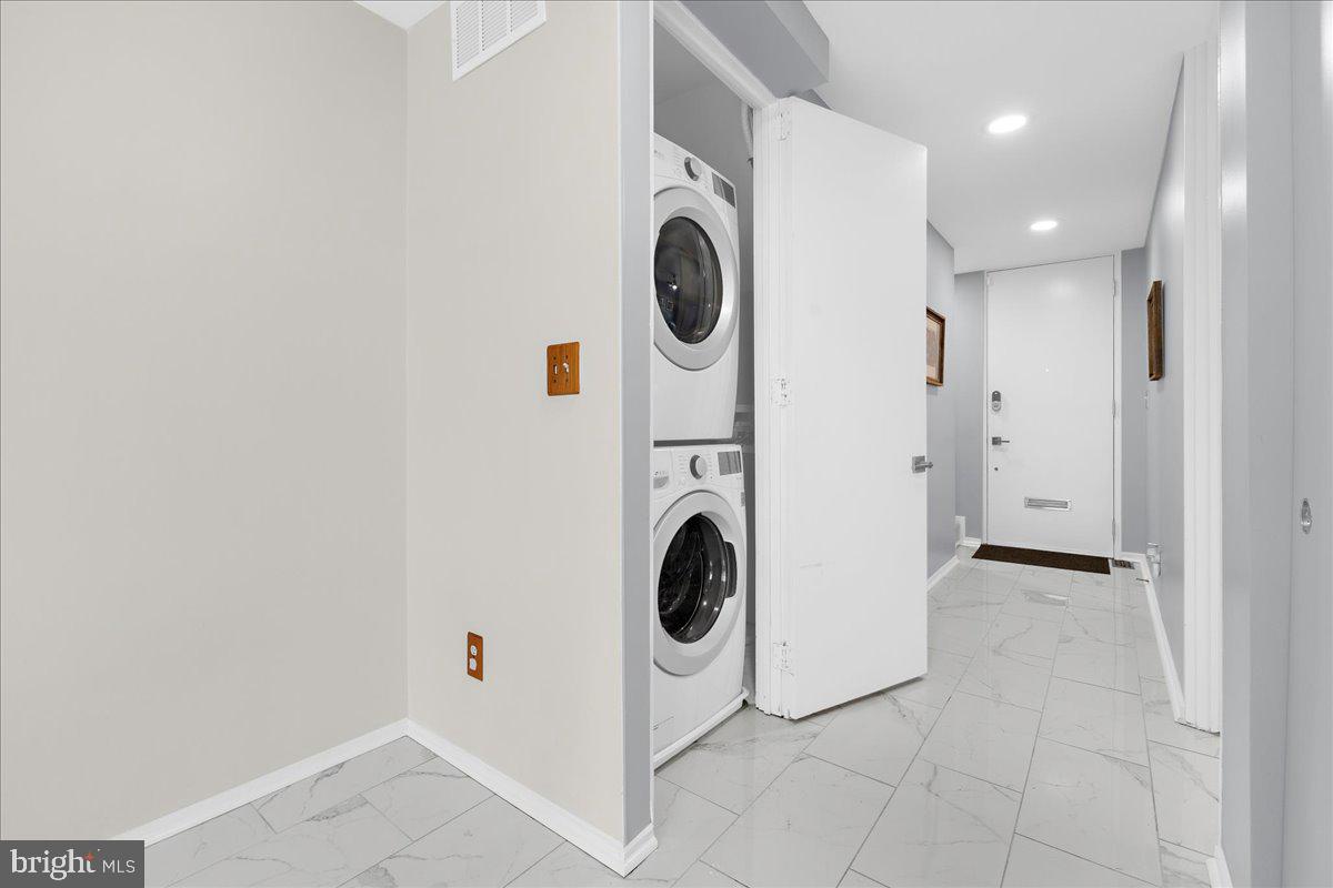 302 W Lafayette Ave