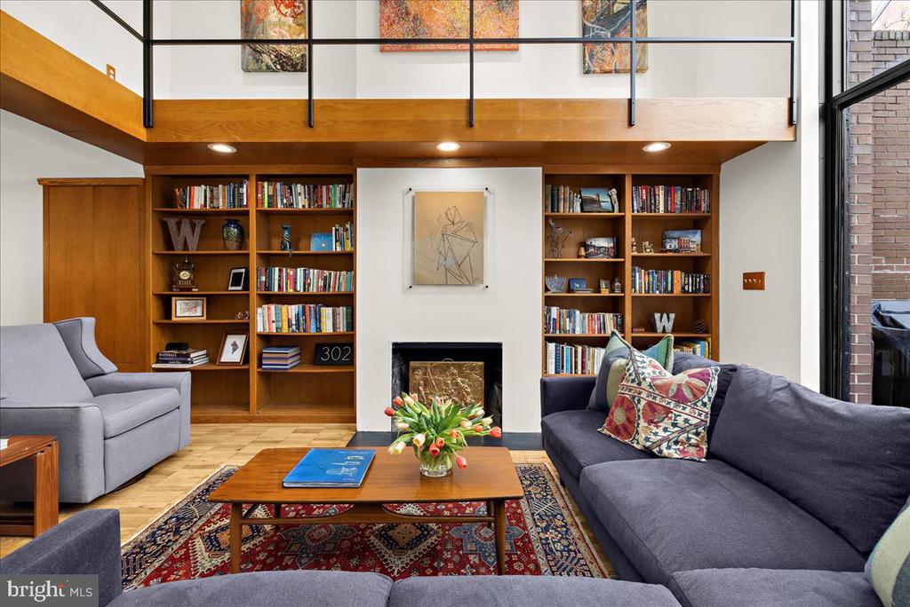302 W Lafayette Ave