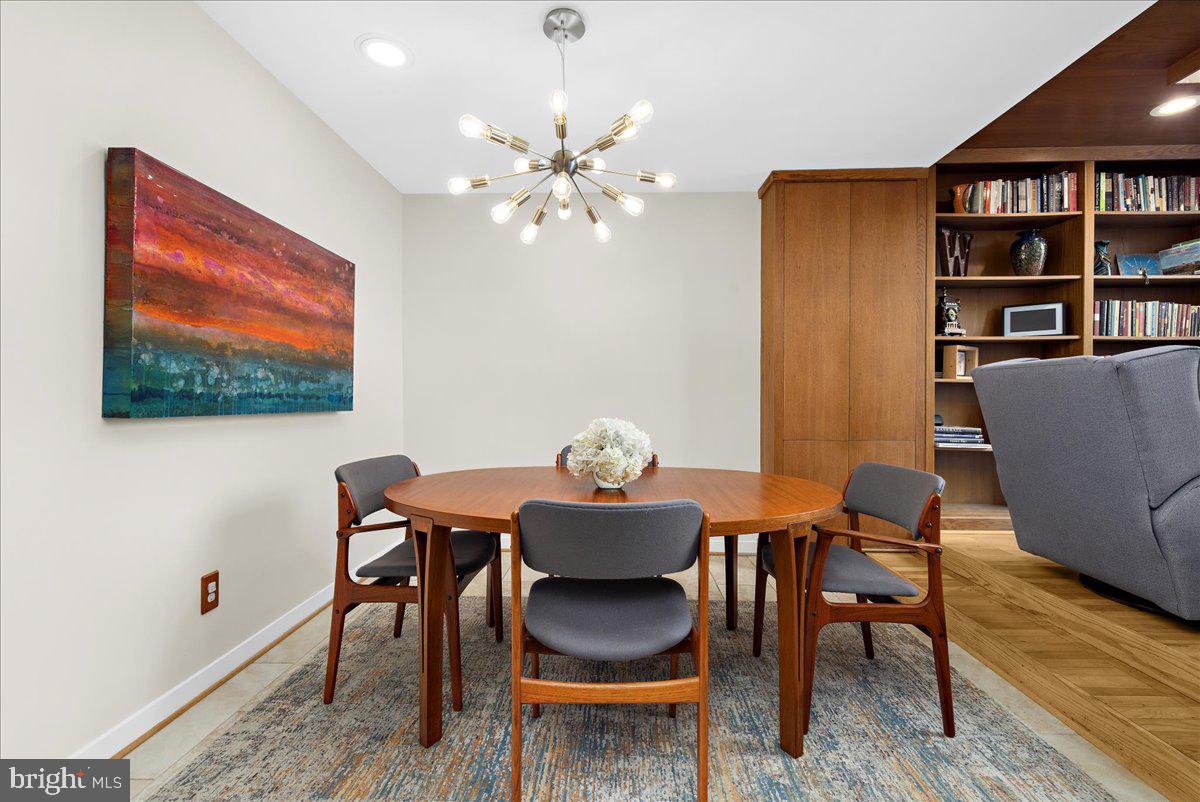 302 W Lafayette Ave