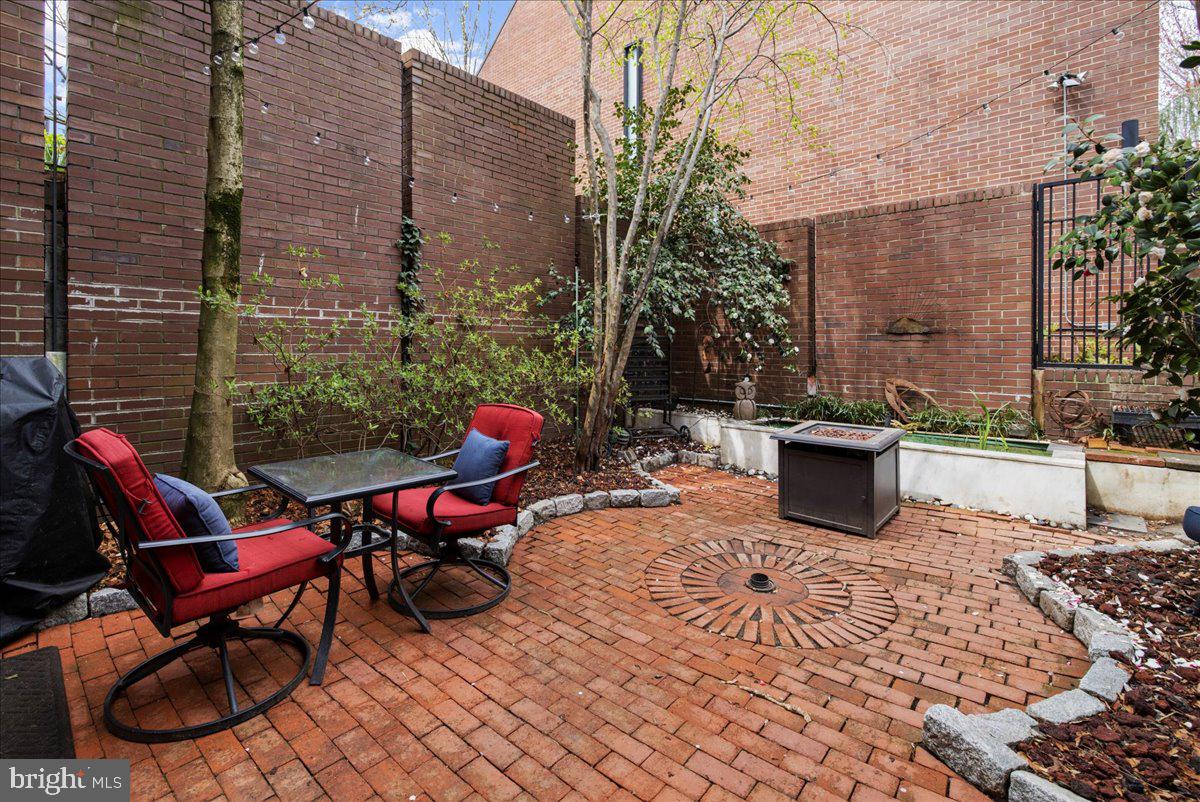 302 W Lafayette Ave