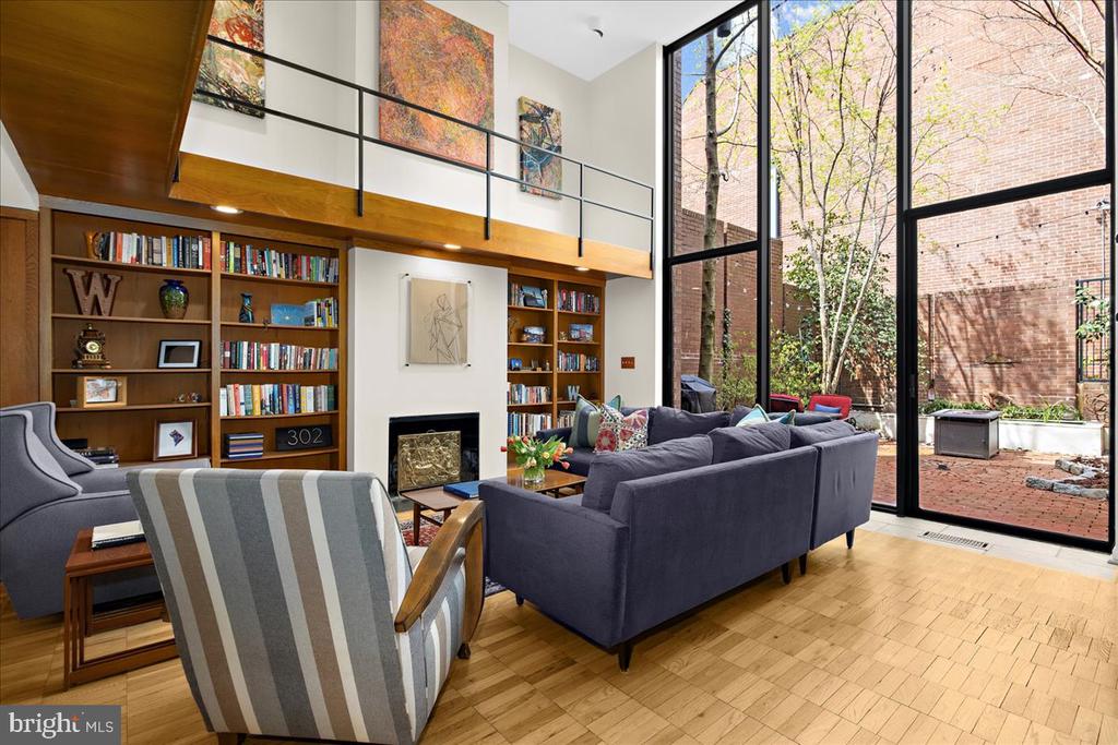 302 W Lafayette Ave