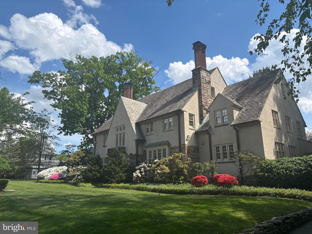 3 WHITFIELD ROAD
