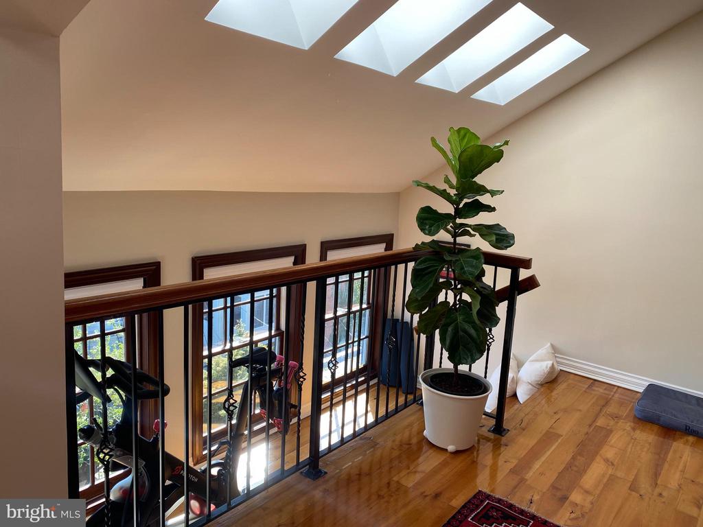 1714 Park Ave #507