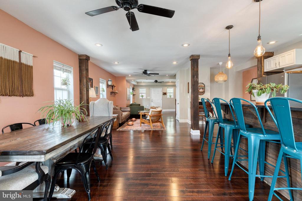 3570 POOLE STREET