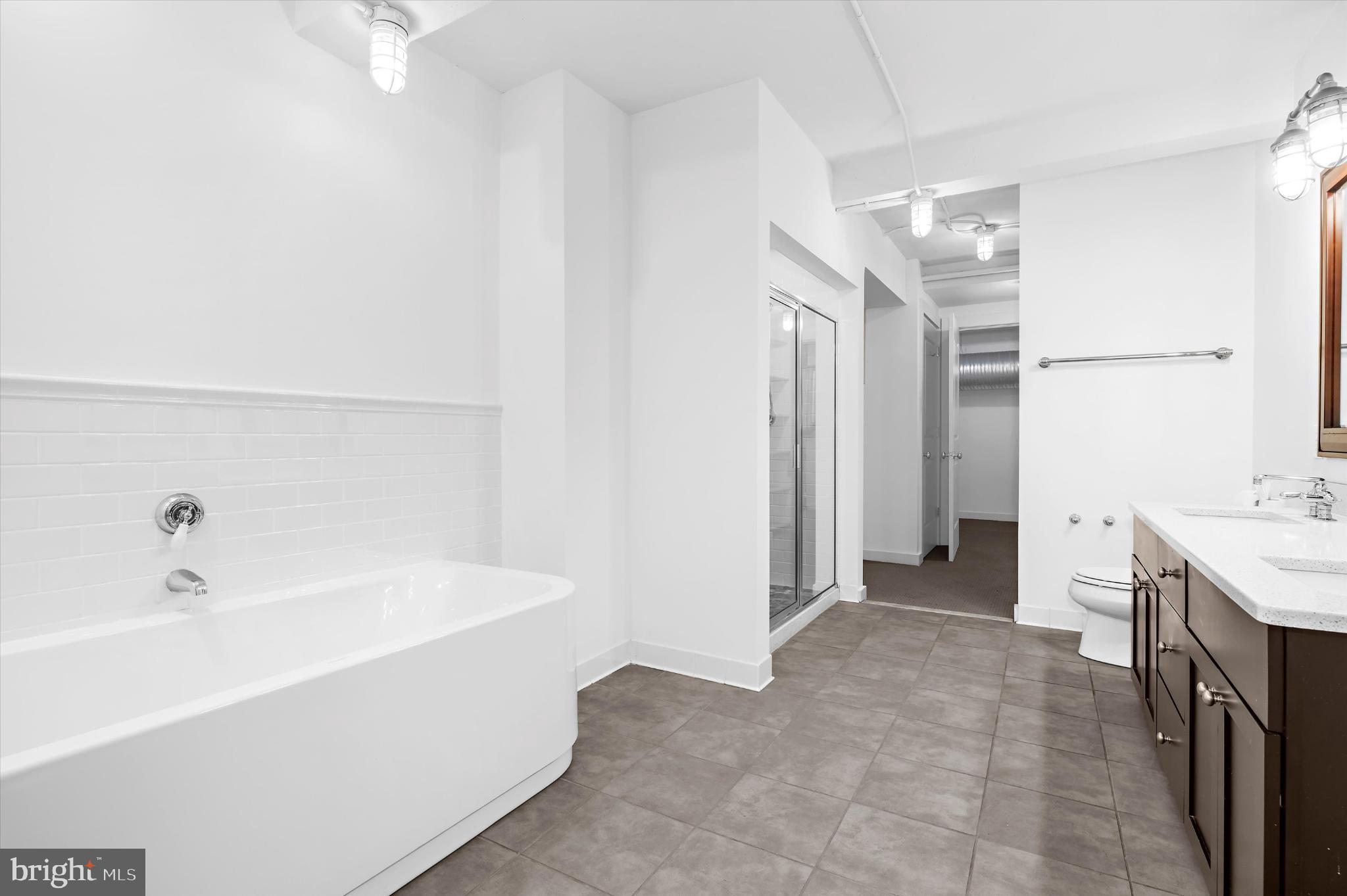 1220 BANK STREET 303