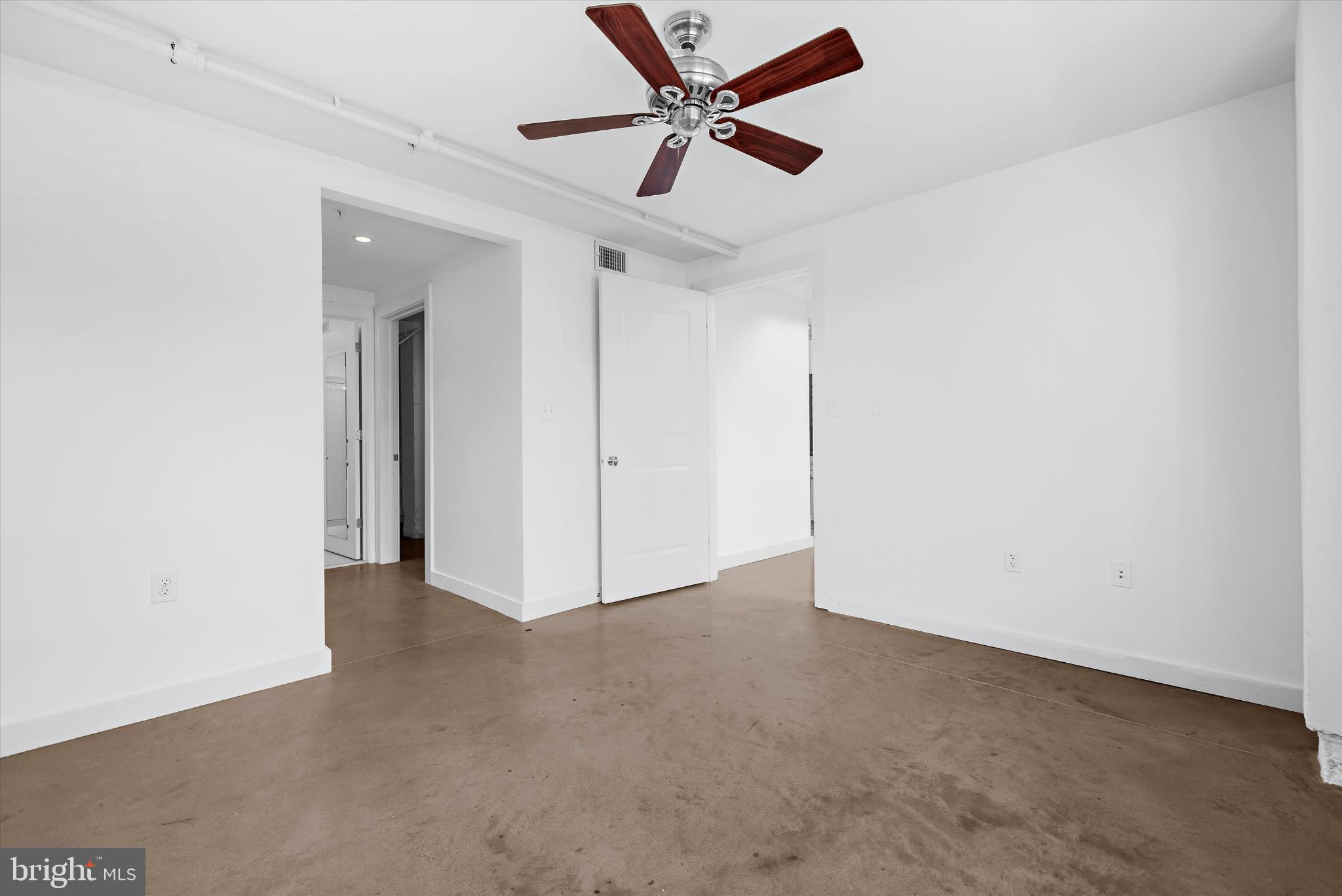 1220 BANK STREET 303