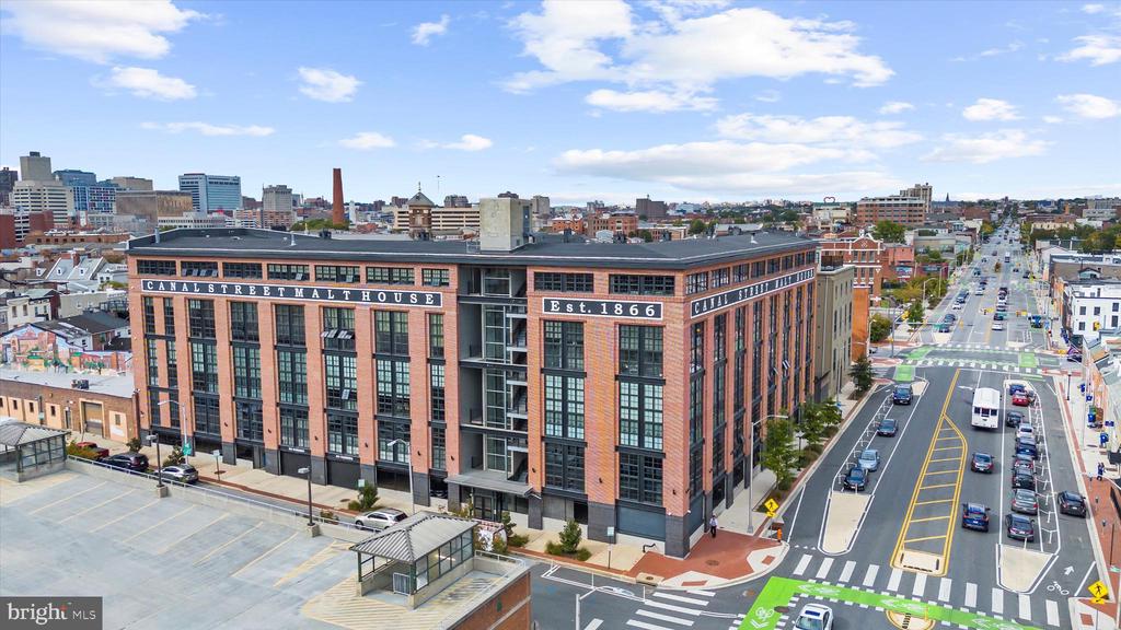 1220 BANK STREET 303