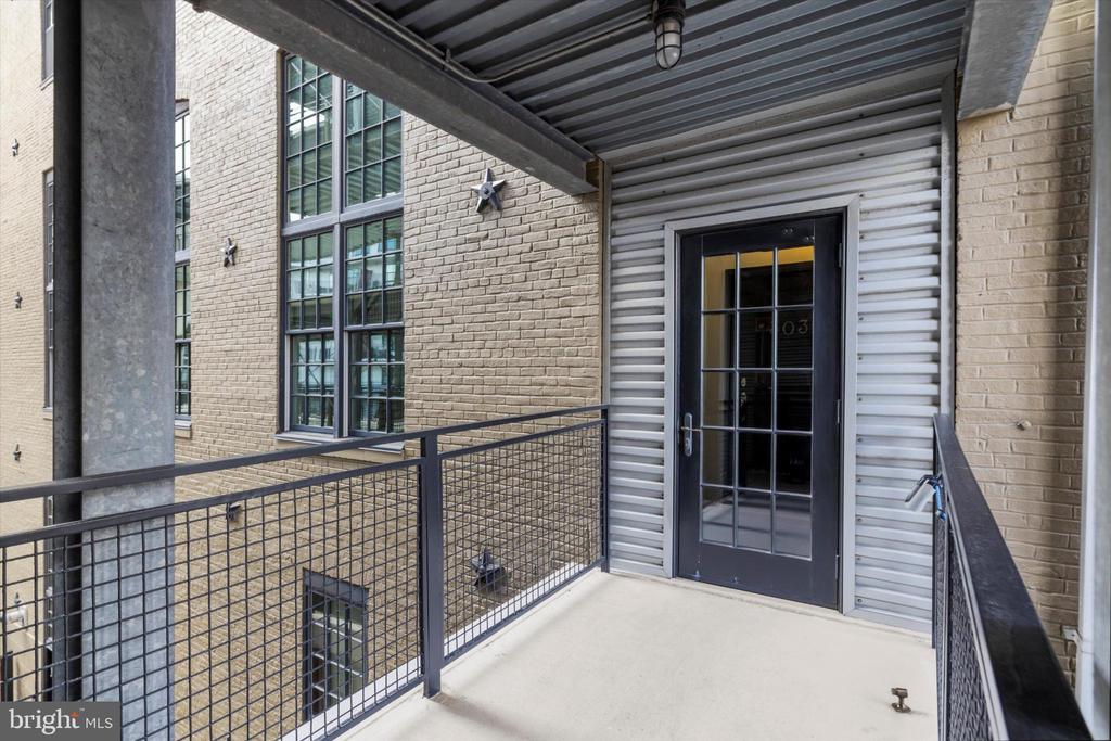 1220 BANK STREET 303