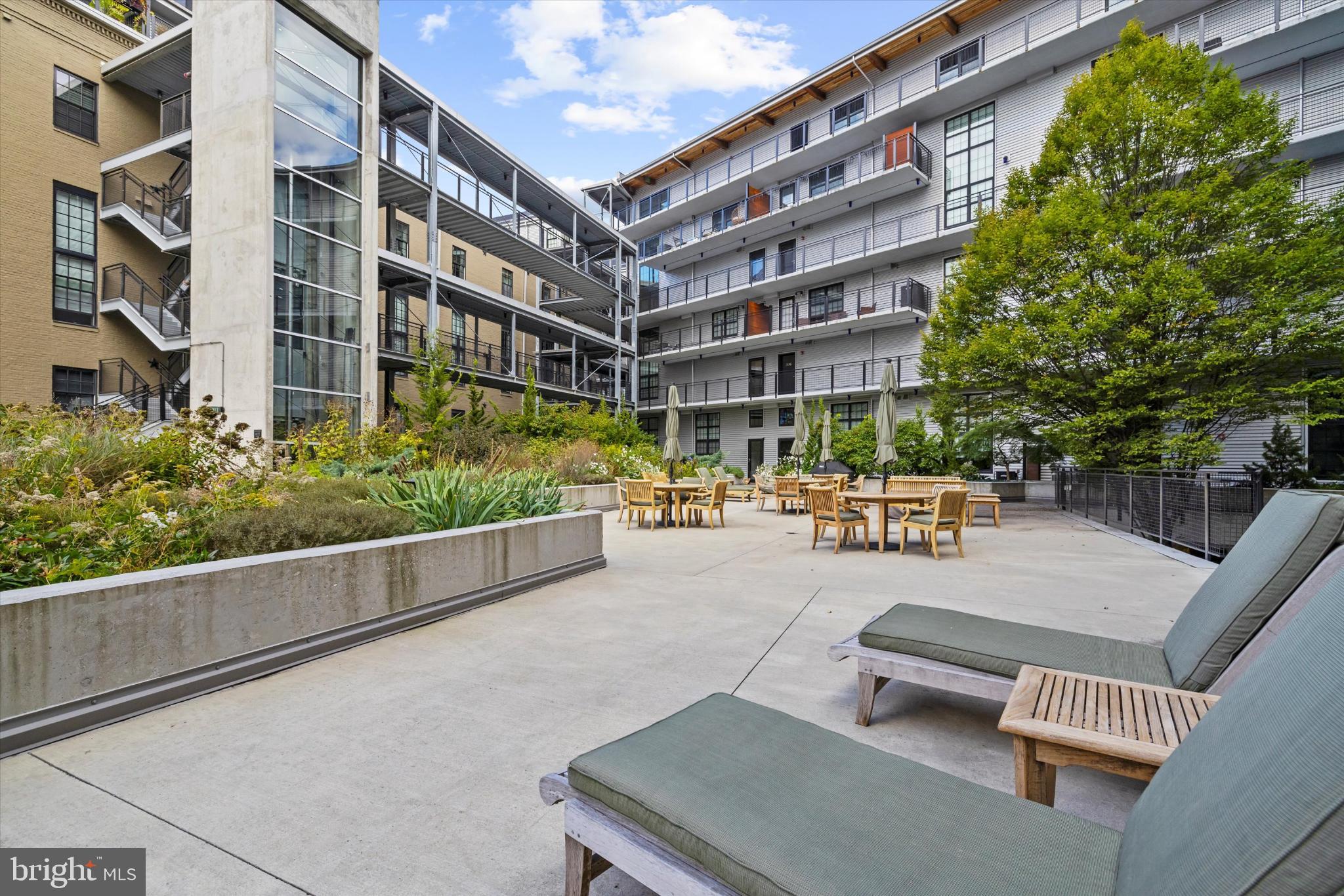 1220 BANK STREET 303