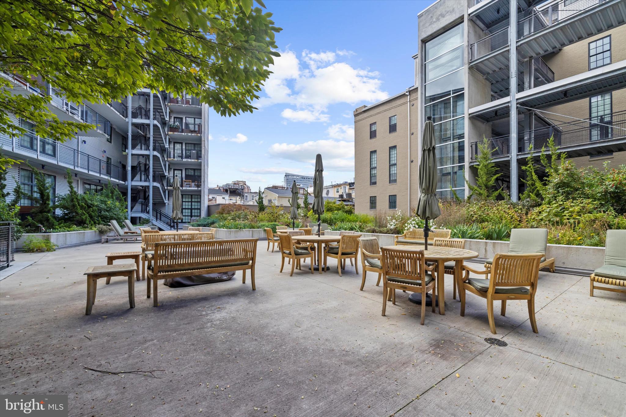 1220 BANK STREET 303