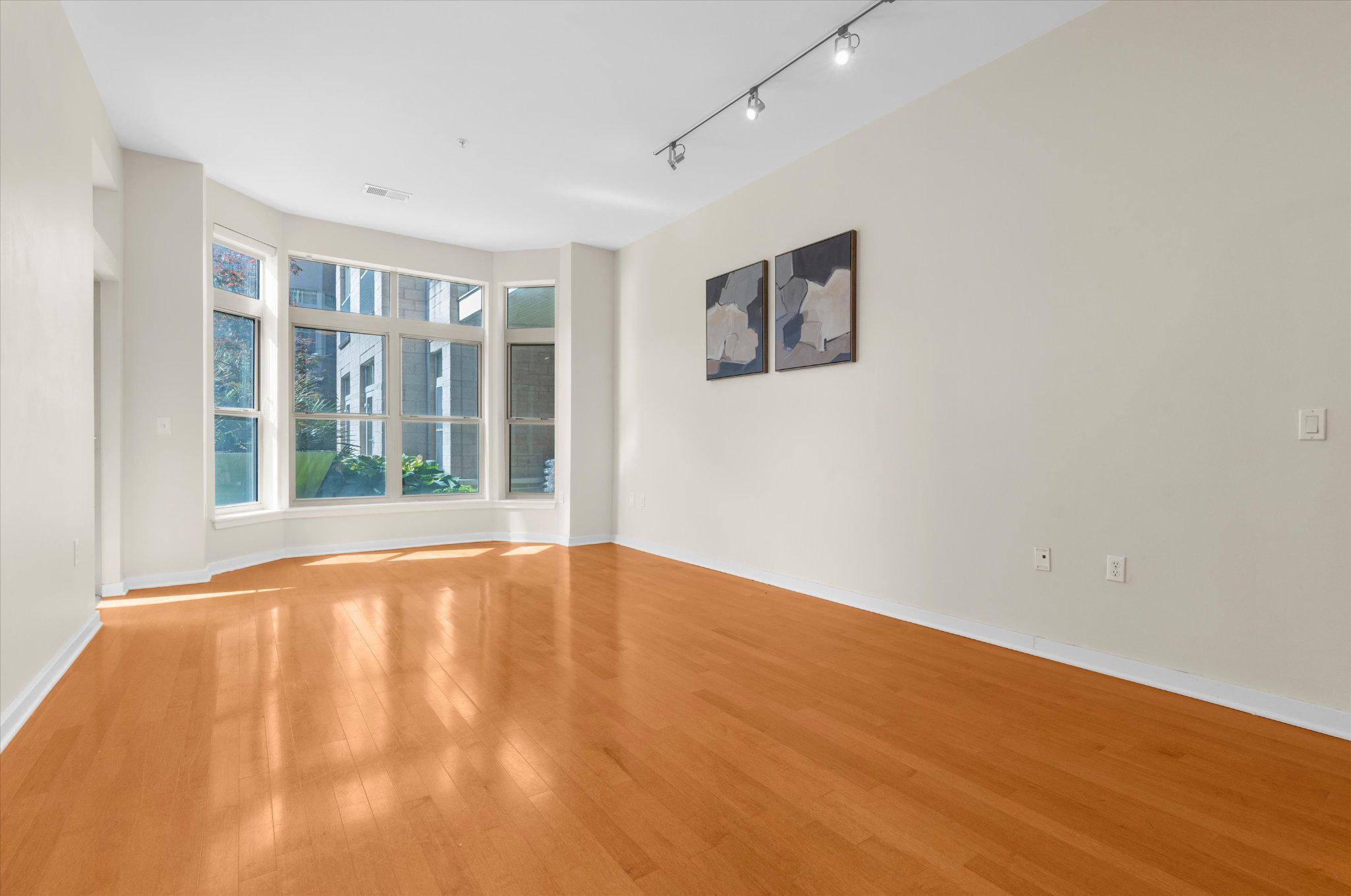 1209 N CHARLES STREET 114