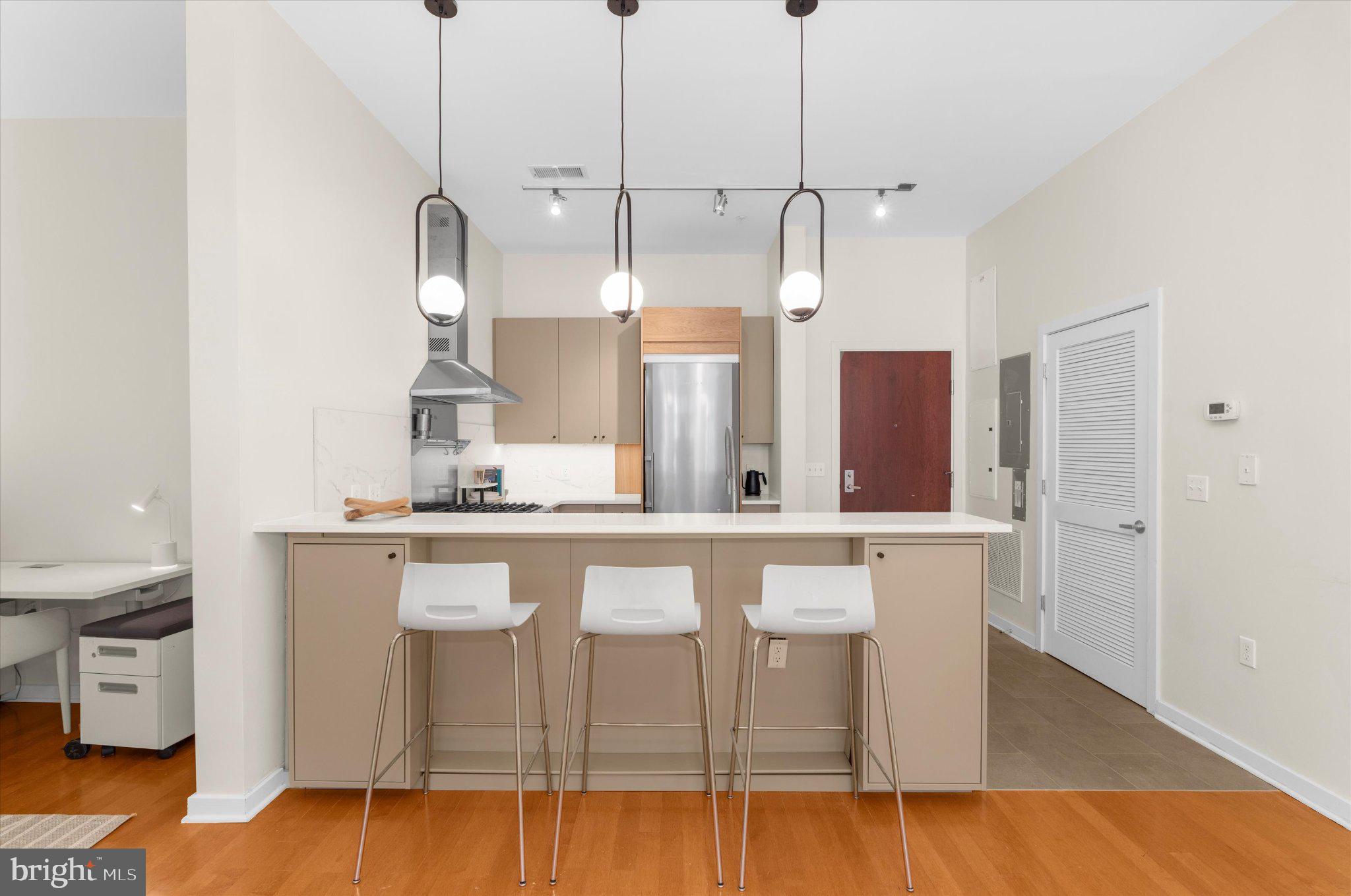 1209 N CHARLES STREET 114