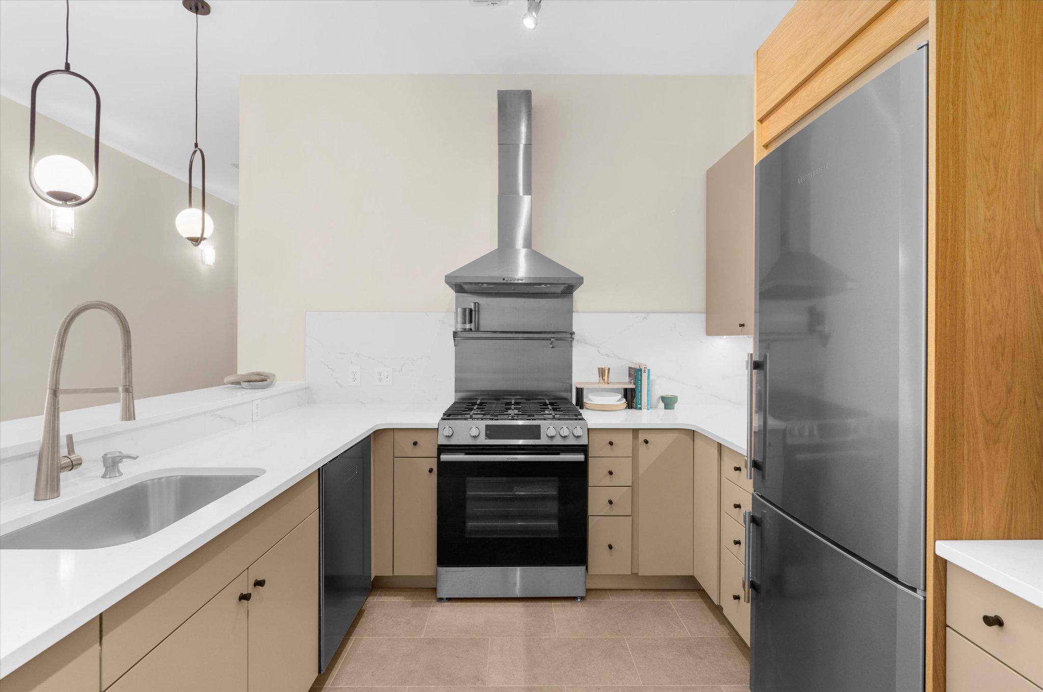 1209 N CHARLES STREET 114