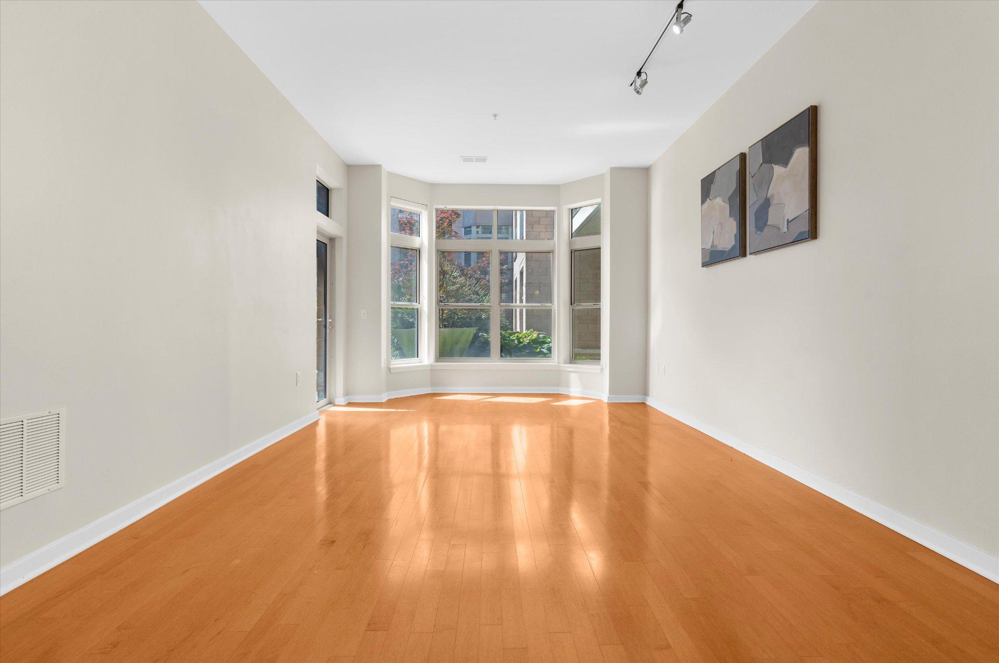 1209 N CHARLES STREET 114