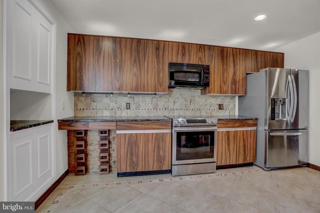2 COLDWATER COURT