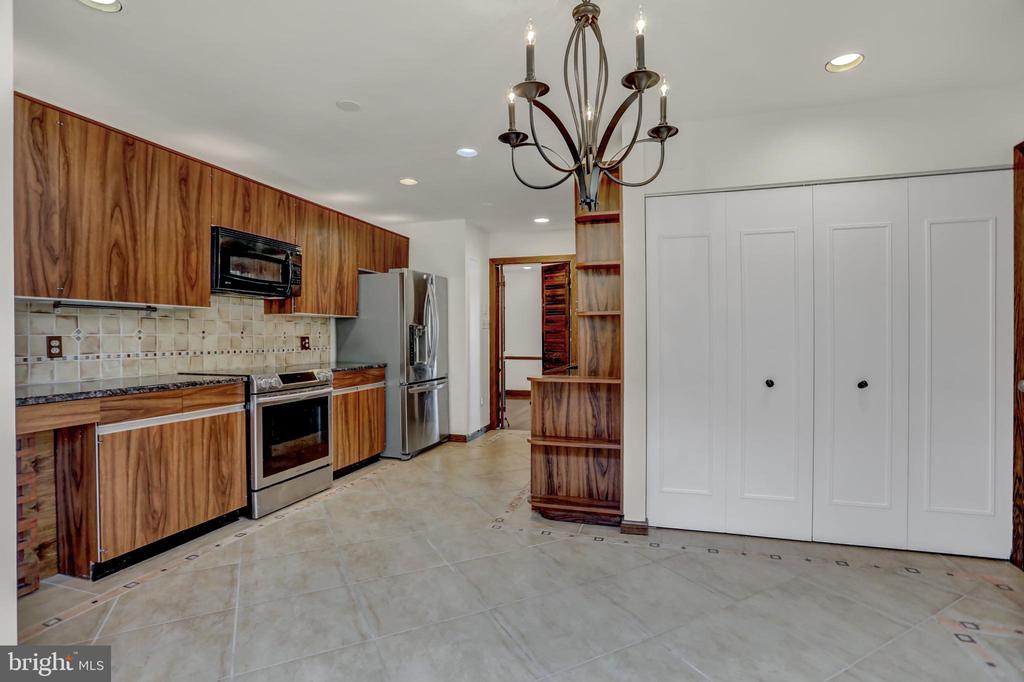 2 COLDWATER COURT