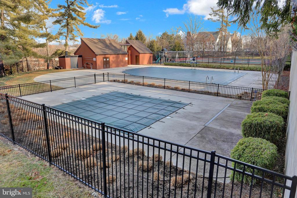 2 COLDWATER COURT