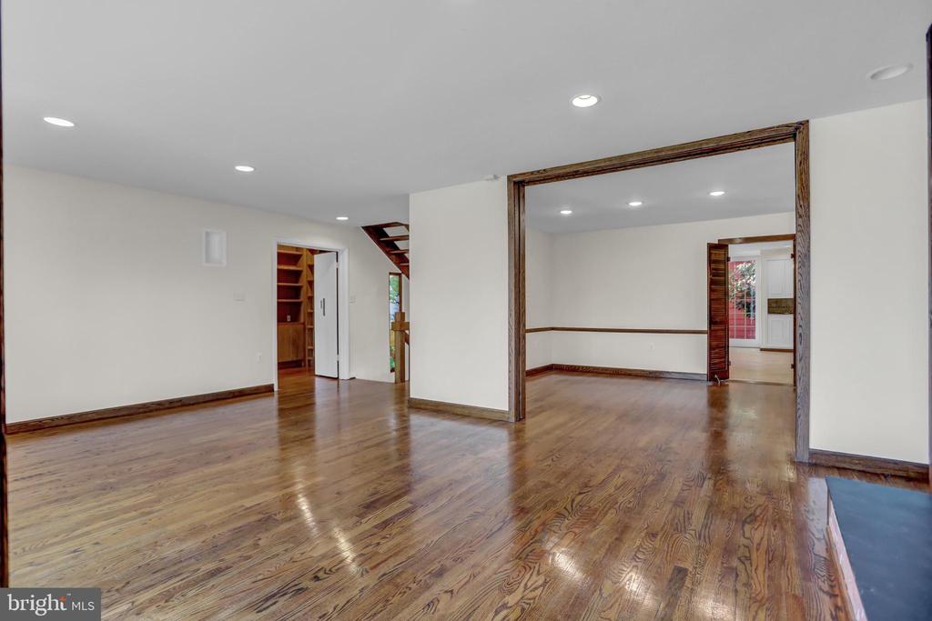 2 COLDWATER COURT