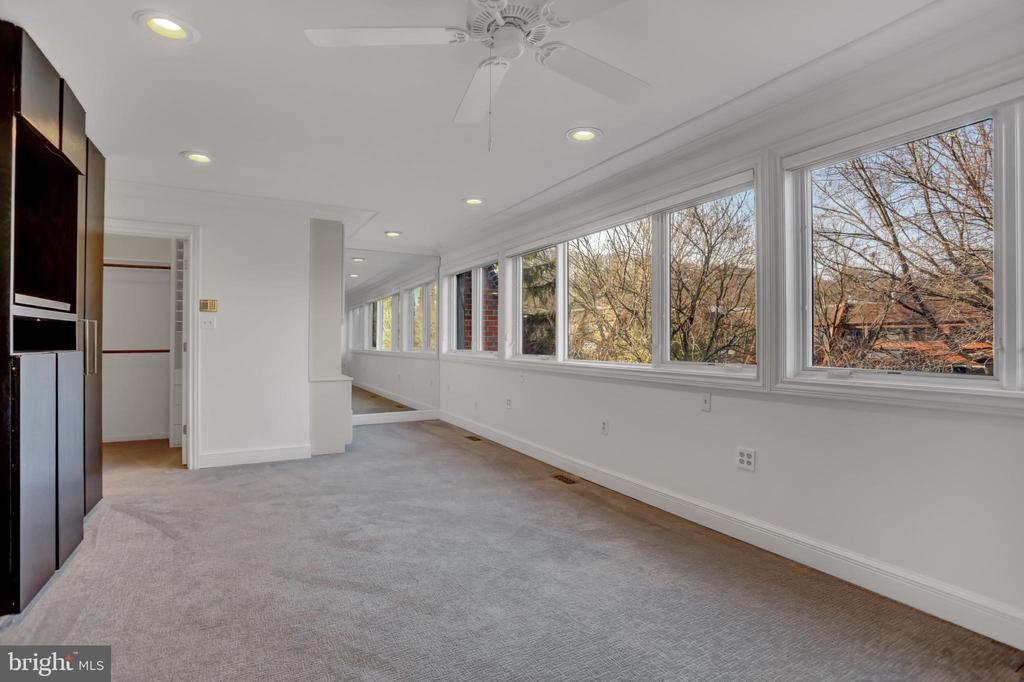 2 COLDWATER COURT