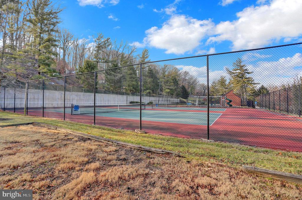 2 COLDWATER COURT