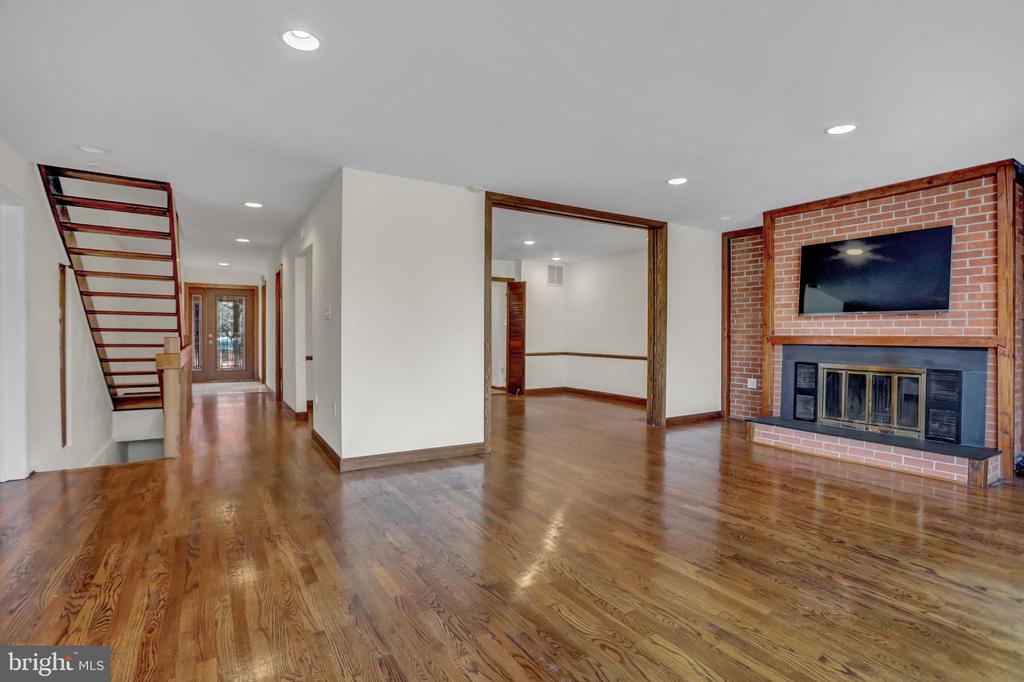 2 COLDWATER COURT