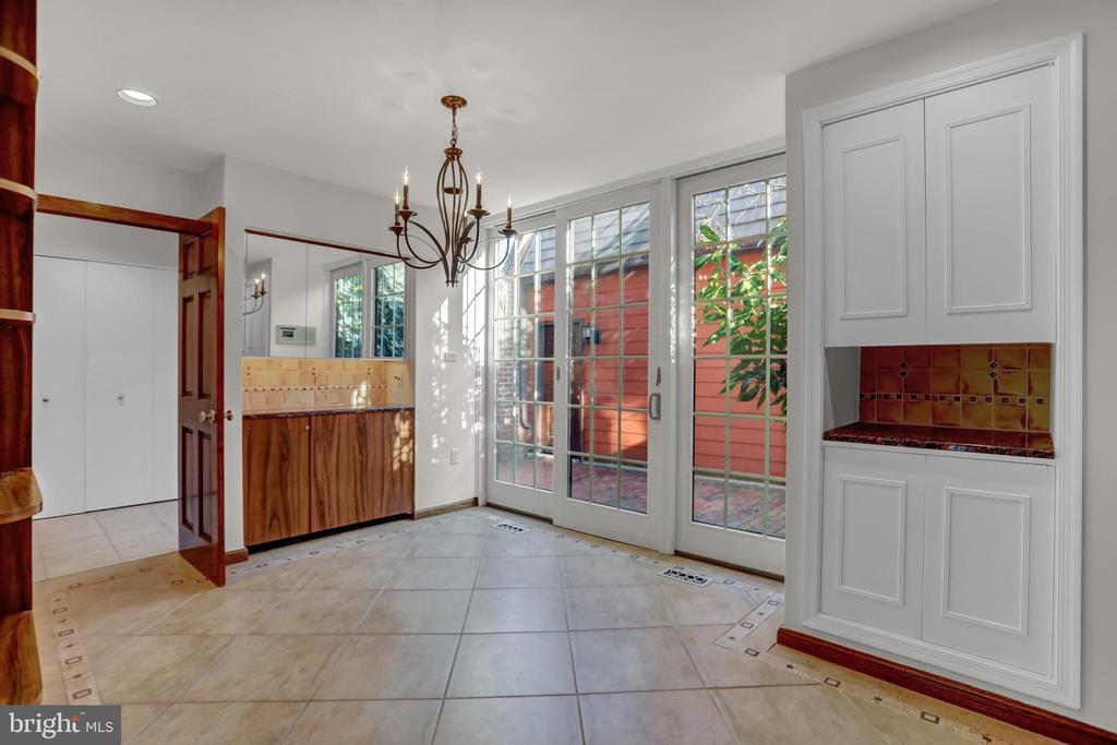 2 COLDWATER COURT