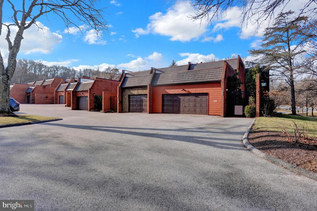 2 COLDWATER COURT