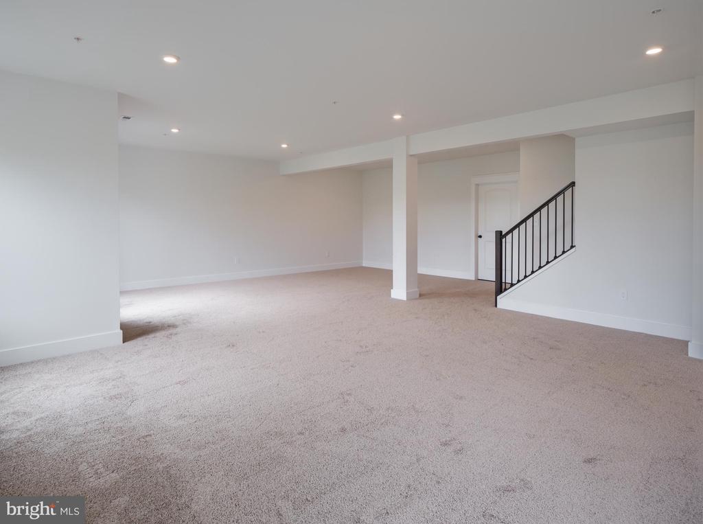 505 ALYSWEEP COURT
