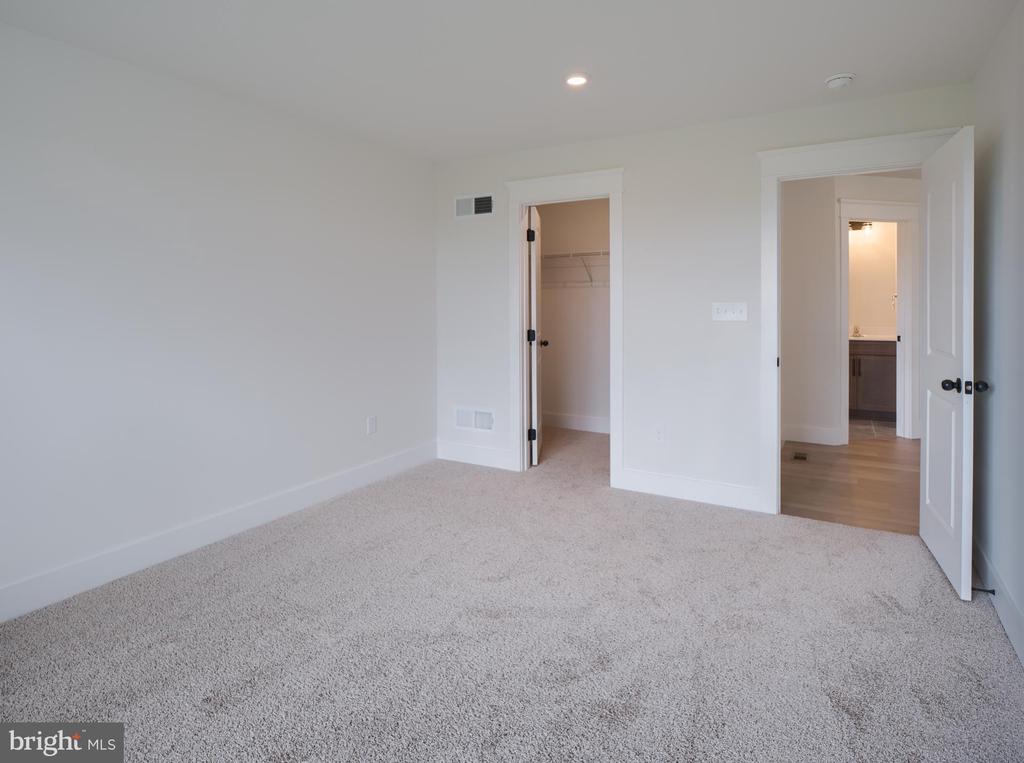 505 ALYSWEEP COURT