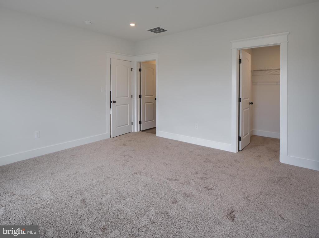 505 ALYSWEEP COURT
