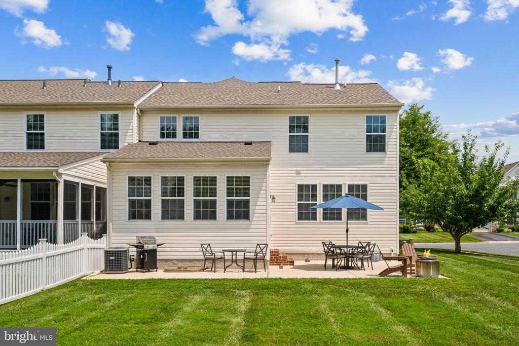 802 DRESSAGE COURT