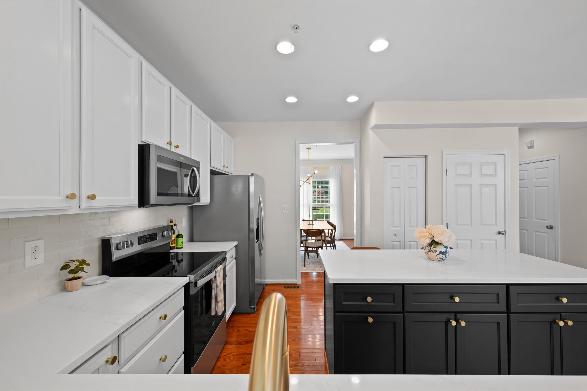 802 DRESSAGE COURT