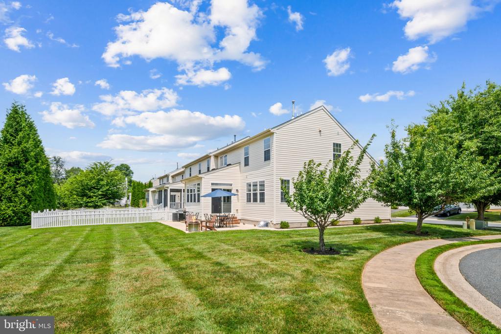 802 DRESSAGE COURT