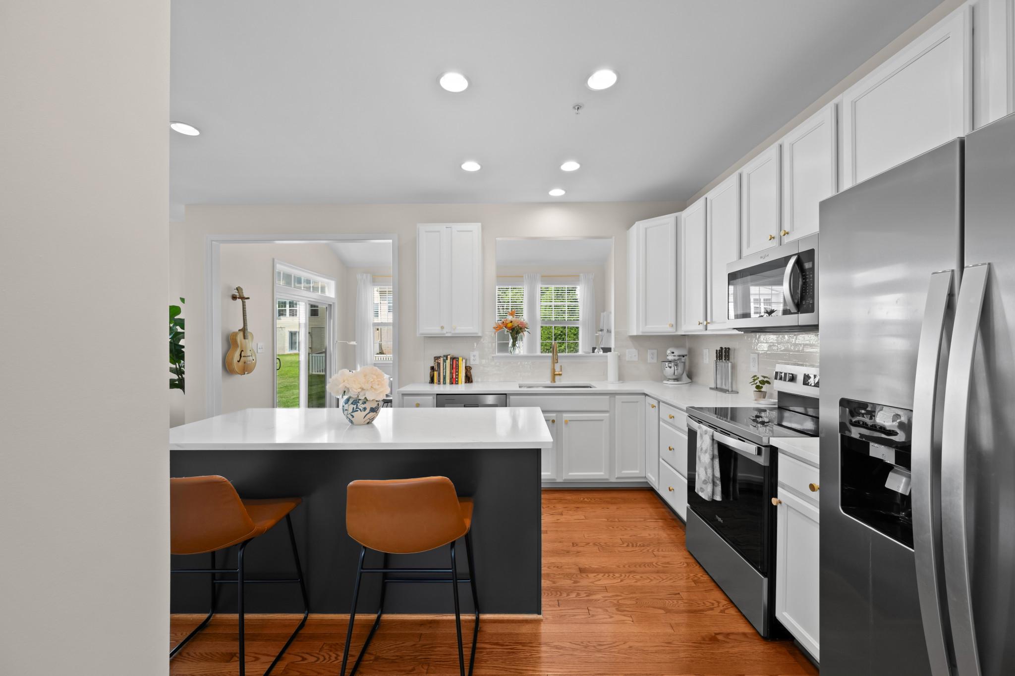 802 DRESSAGE COURT