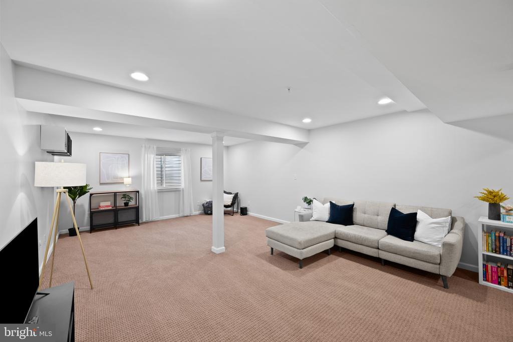 802 DRESSAGE COURT