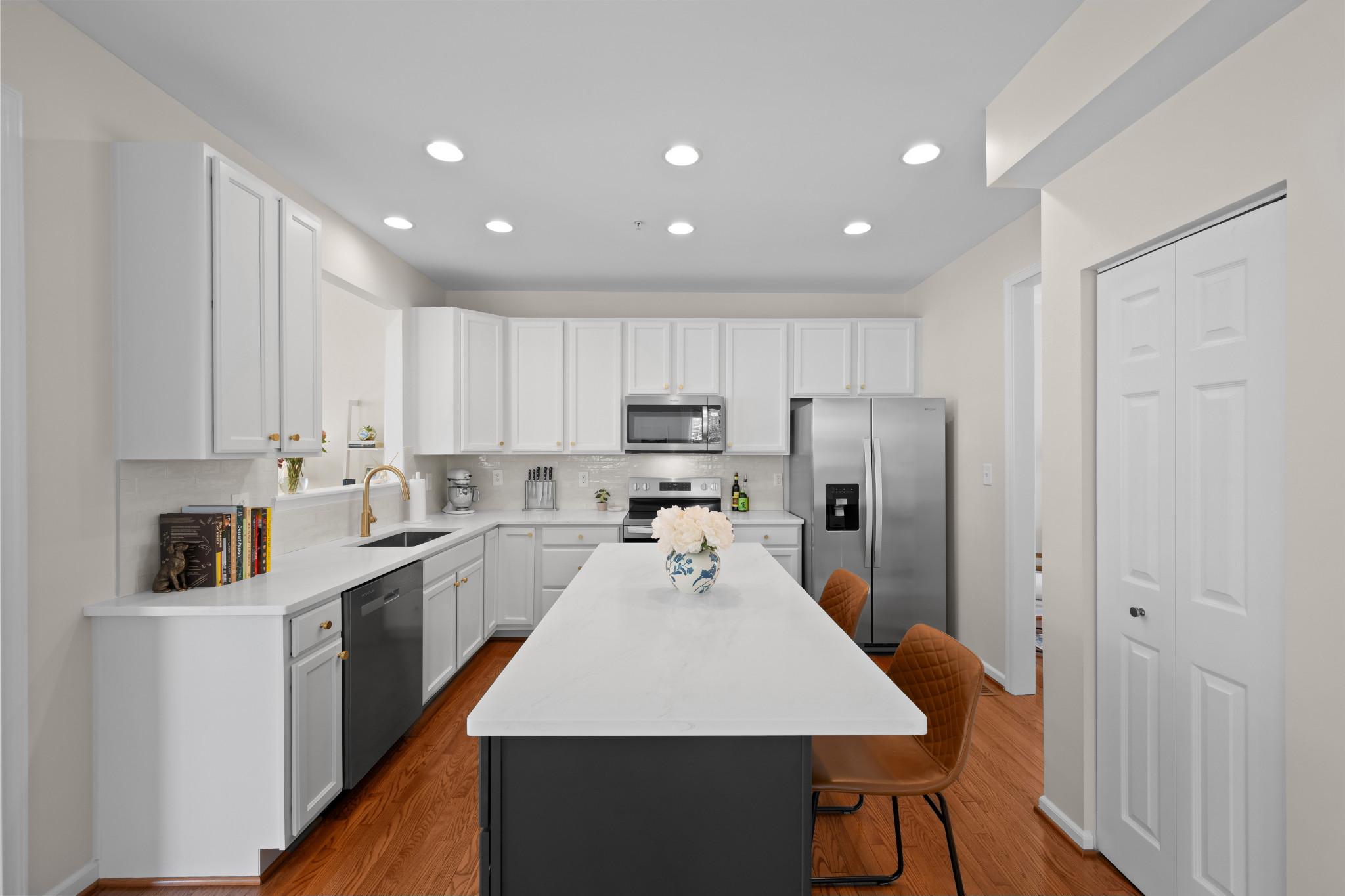 802 DRESSAGE COURT
