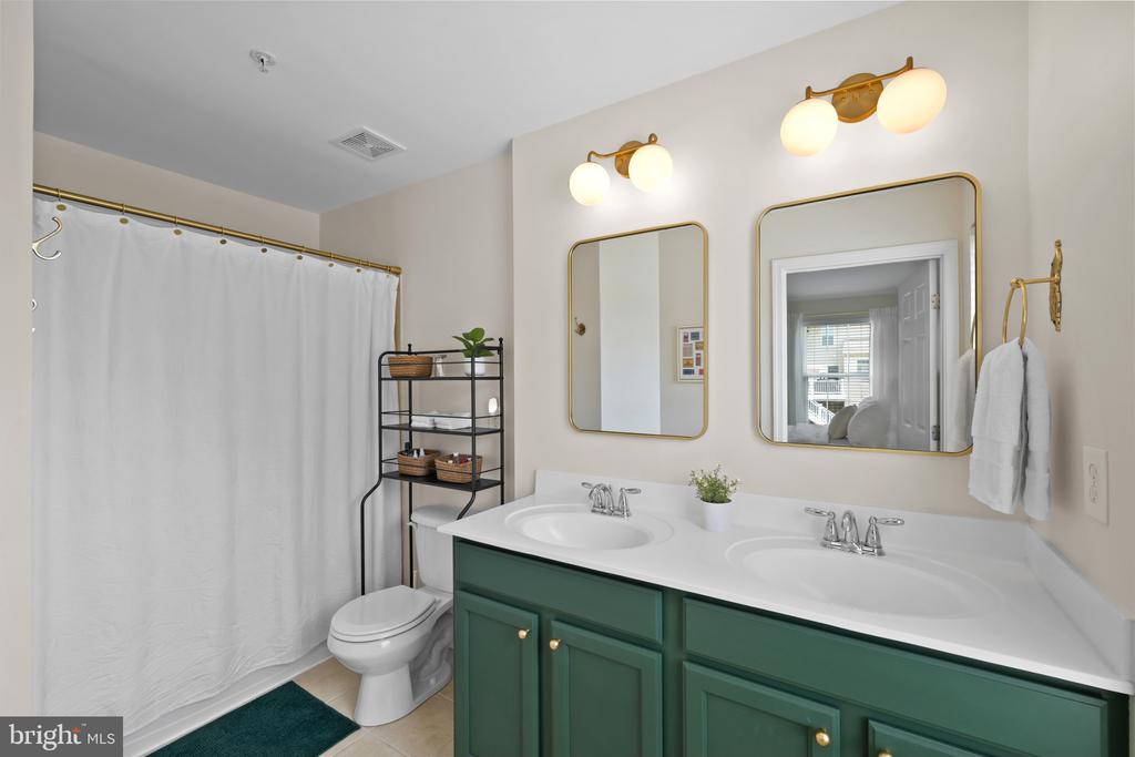 802 DRESSAGE COURT