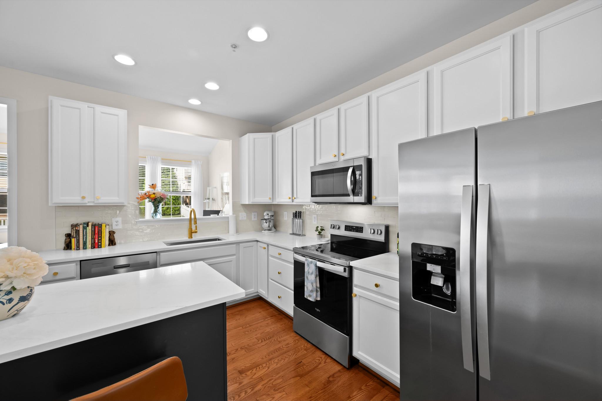802 DRESSAGE COURT