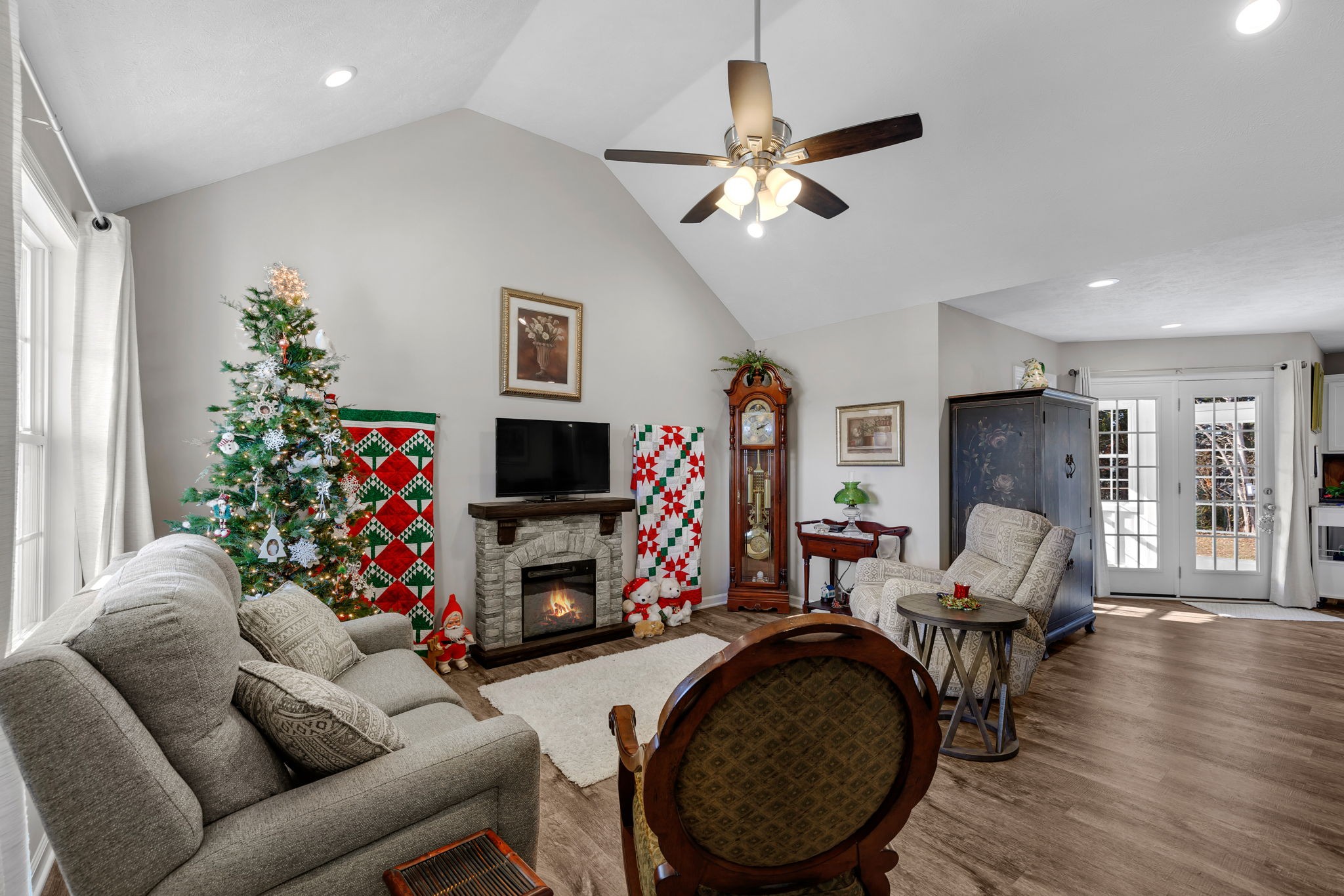 1216 Maelee Ann Dr