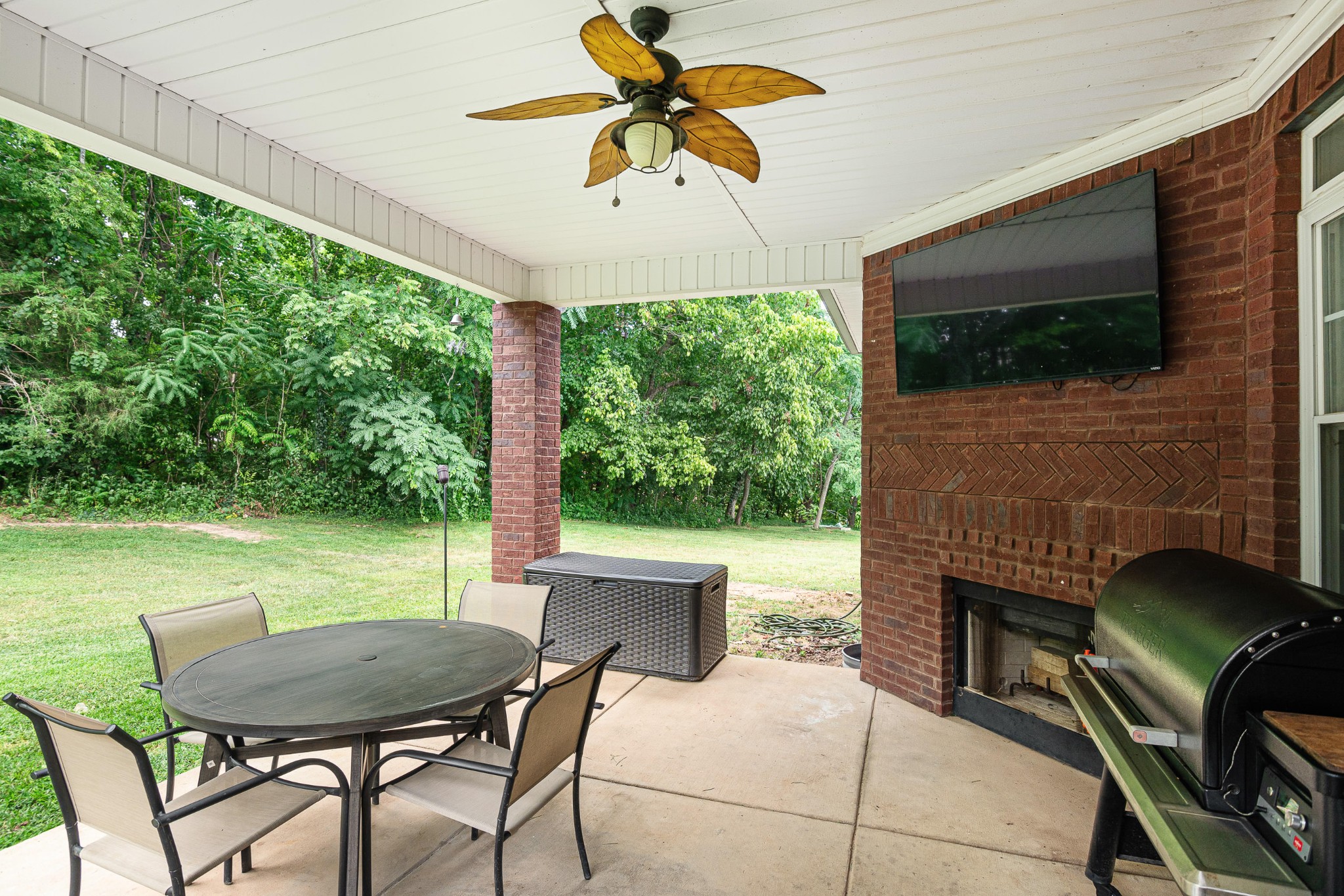 632 Shadowbrook Dr