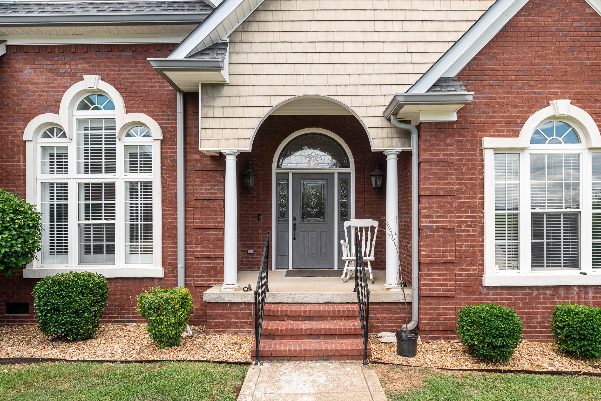 632 Shadowbrook Dr