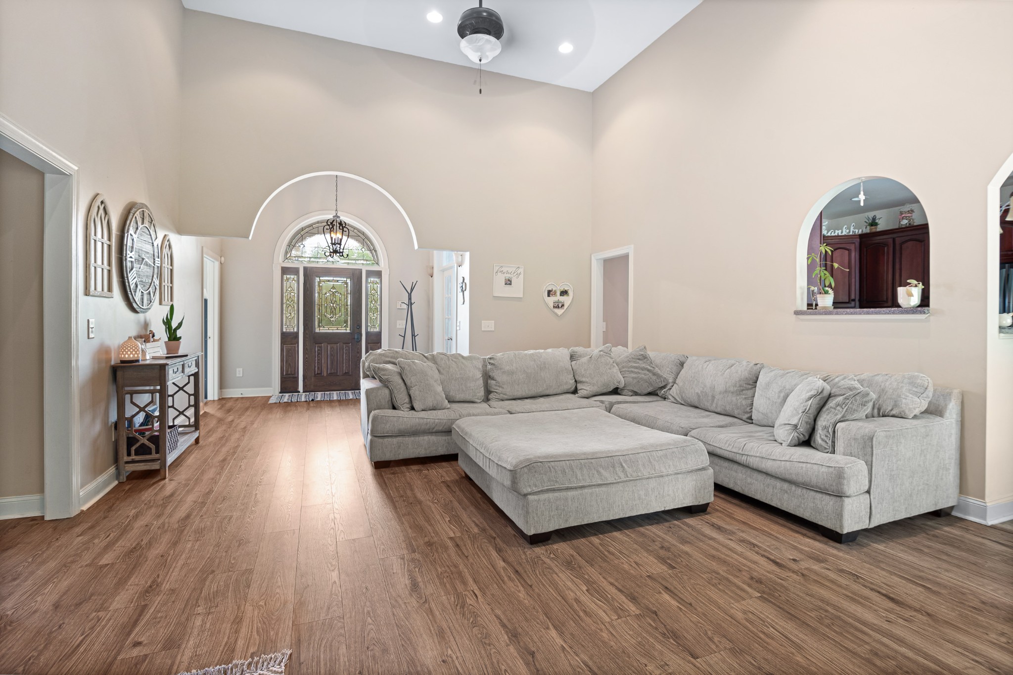632 Shadowbrook Dr