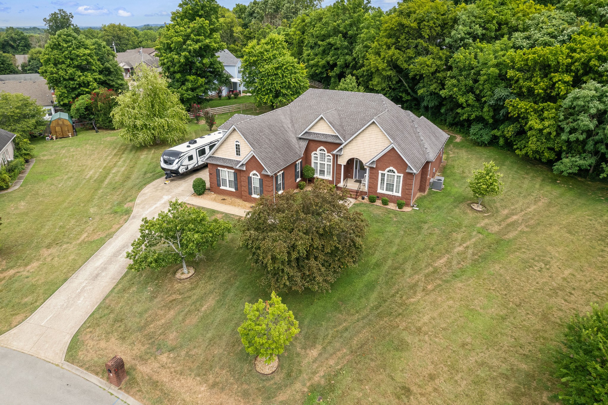 632 Shadowbrook Dr