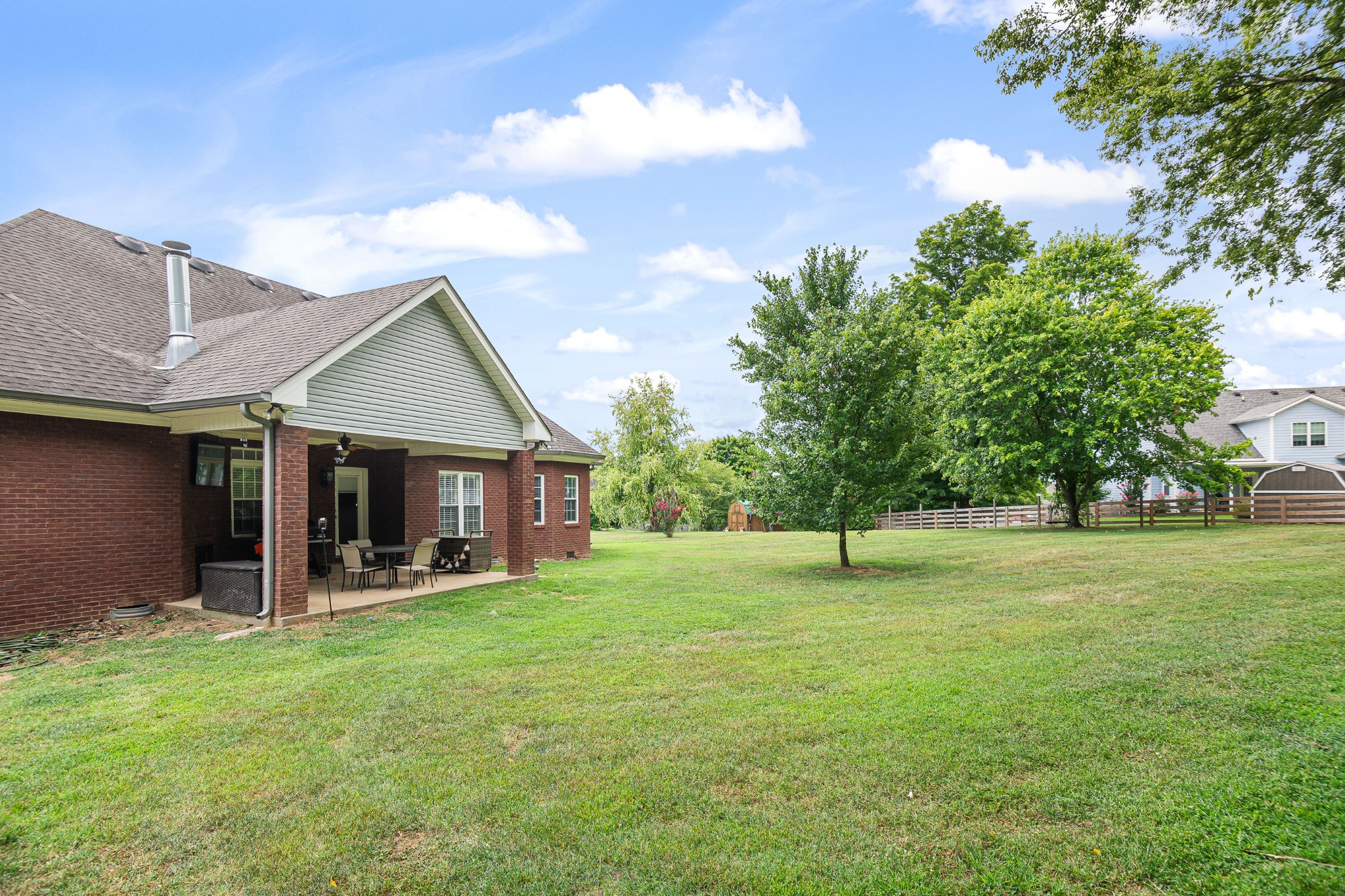 632 Shadowbrook Dr