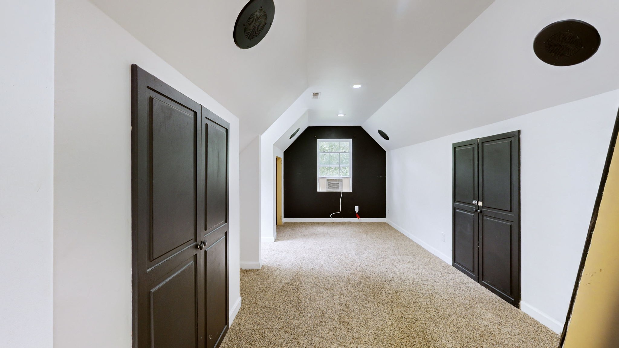 6233 Cayce Ln